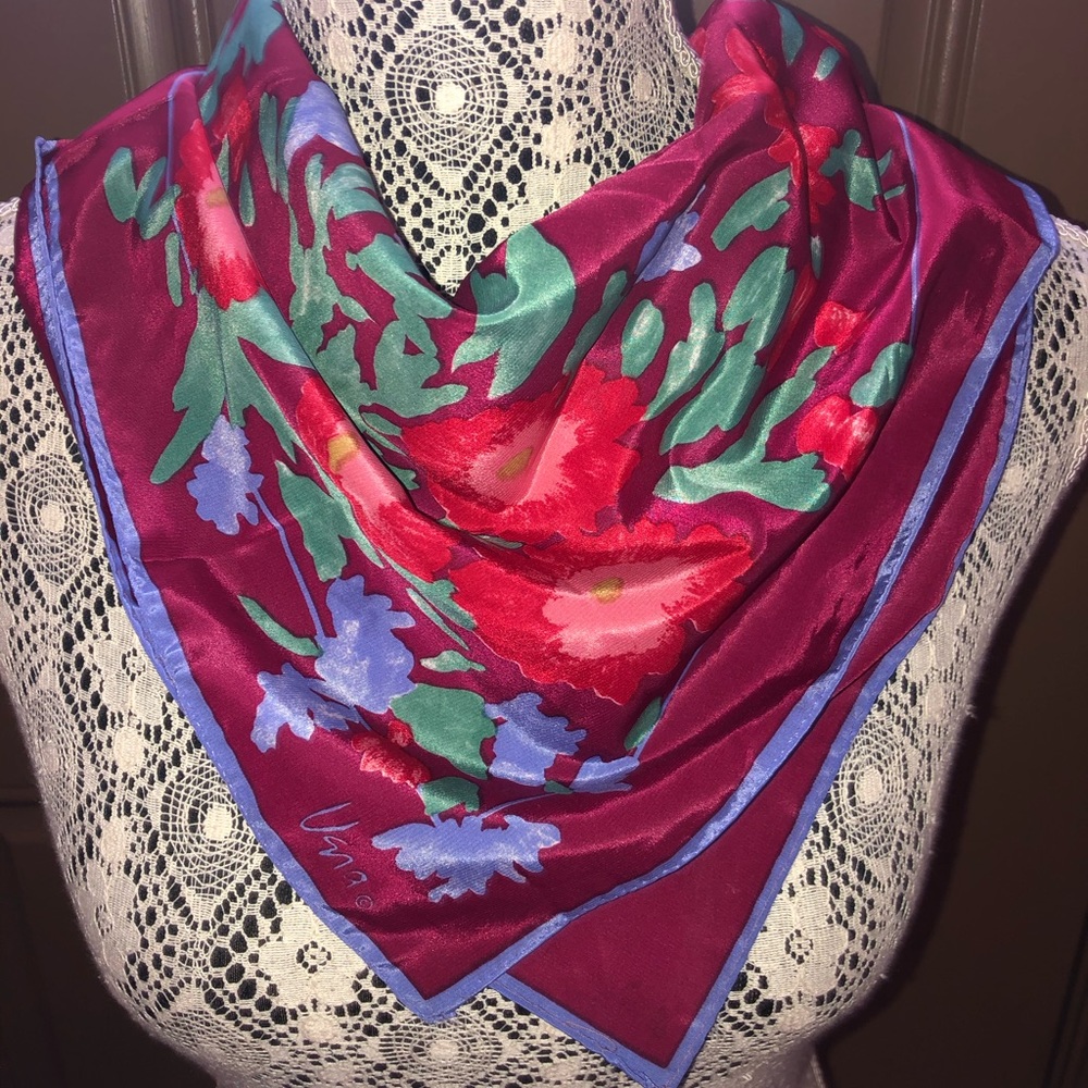 Veresa by Vera Neumann vintage Scarf